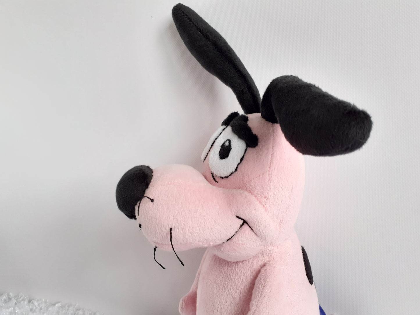 Stuffed pink Courage dog and Shirley Chihuahua plush