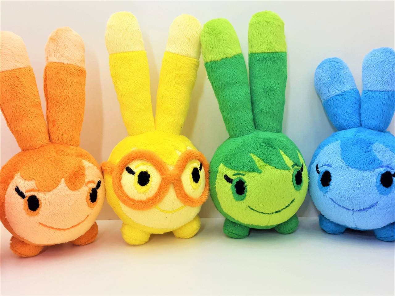 Set of 8 bunnies plushies Squeaky Peepers