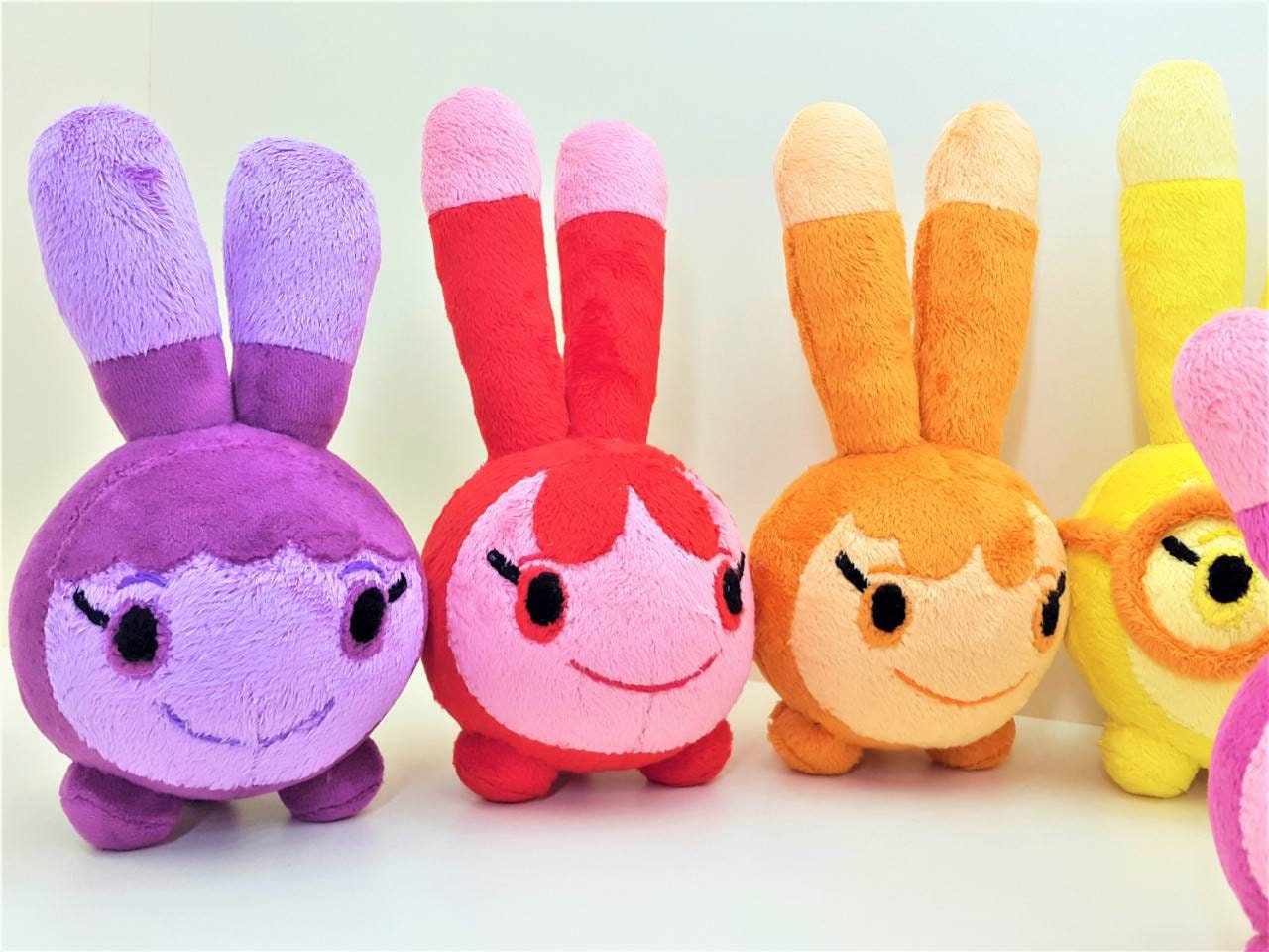 Set of 8 bunnies plushies Squeaky Peepers